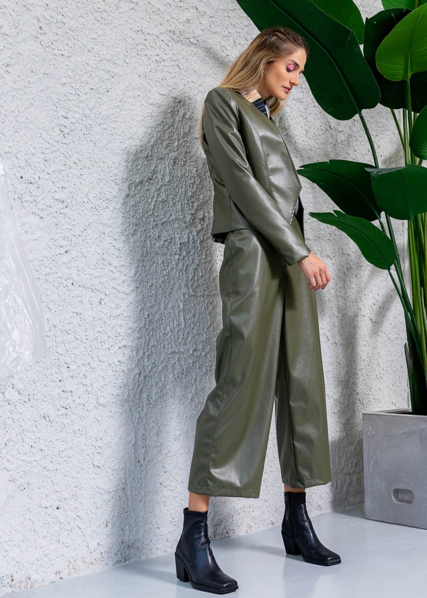 khaki wide legs pants