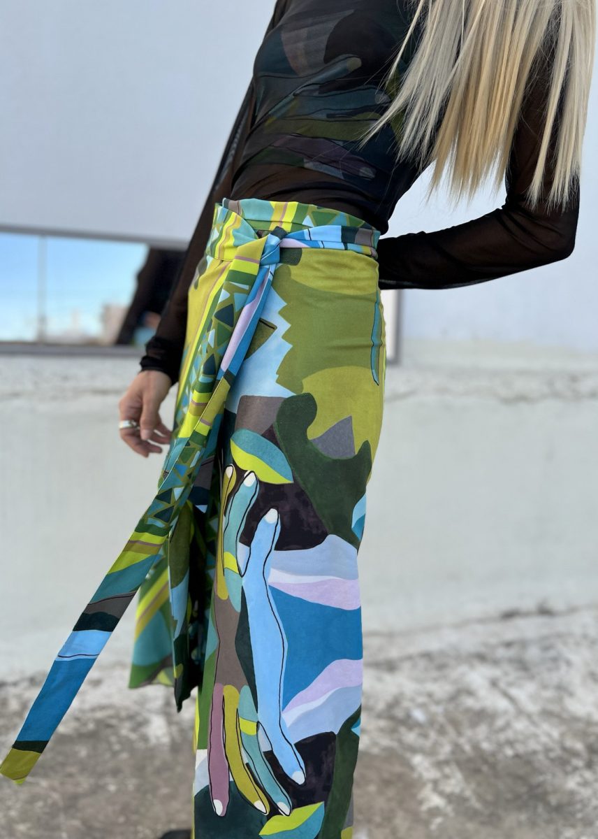 HALLOW MIDI SKIRT HANDS PRINT GREEN