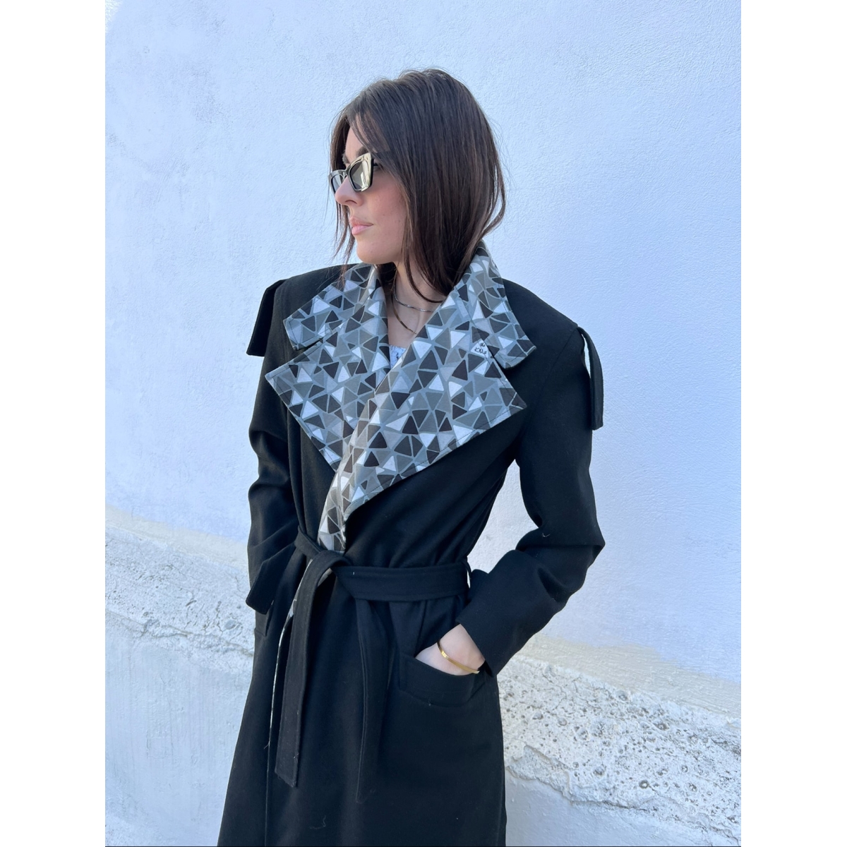 HEAT WOOL COAT BLACK WITH PRINTED LAPELS