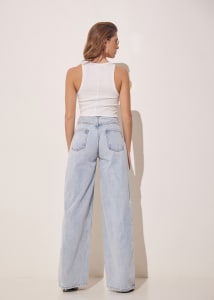 BUTTON ADJUSTABLE WAIST LIGHT BLUE JEANS