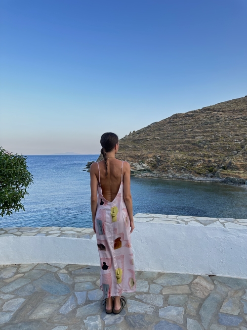 RETREAT SILKY MIDI DRESS PINK WALL ART