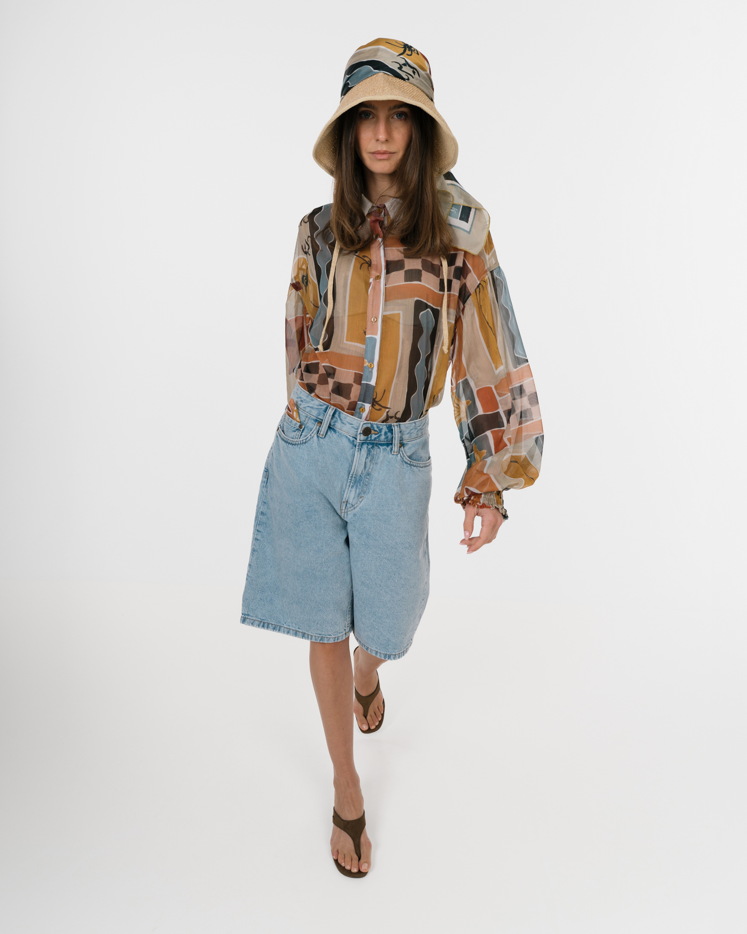 IMG_8897 JUMPY DENIM LIGHT BLUE WASH BERMUDA SHORTS